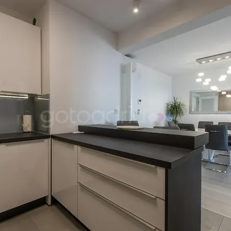 Luxury Sea View Sunrise Apartment Makarska