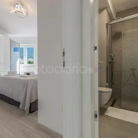 Luxury Sea View Sunrise Apartment